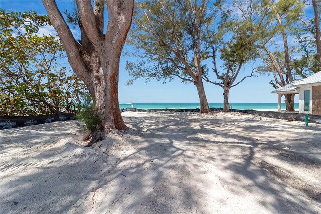 2214 Gulf Dr N, Bradenton Beach, FL 34217