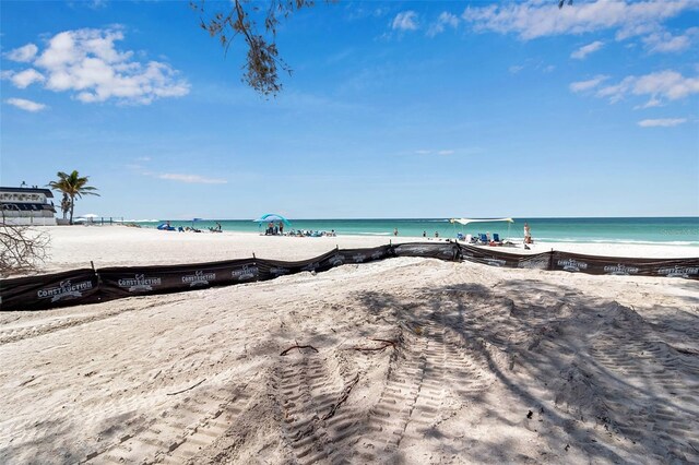 2214 Gulf Dr N, Bradenton Beach, FL 34217