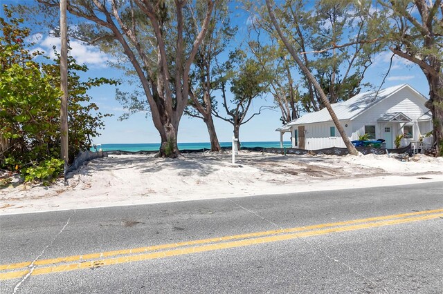 2214 Gulf Dr N, Bradenton Beach, FL 34217