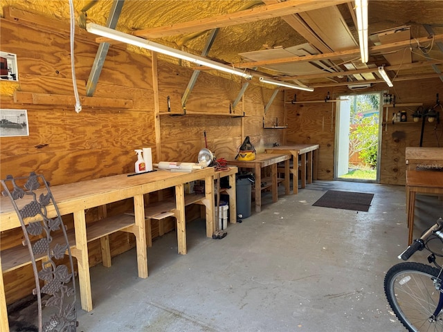 519 Bayview Ave, Osprey, FL 34229 - garage with a workshop area