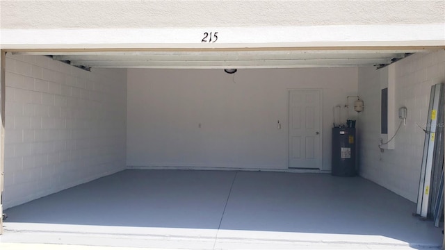 215 63rd Dr E, Bradenton, FL 34203 - garage with electric water heater