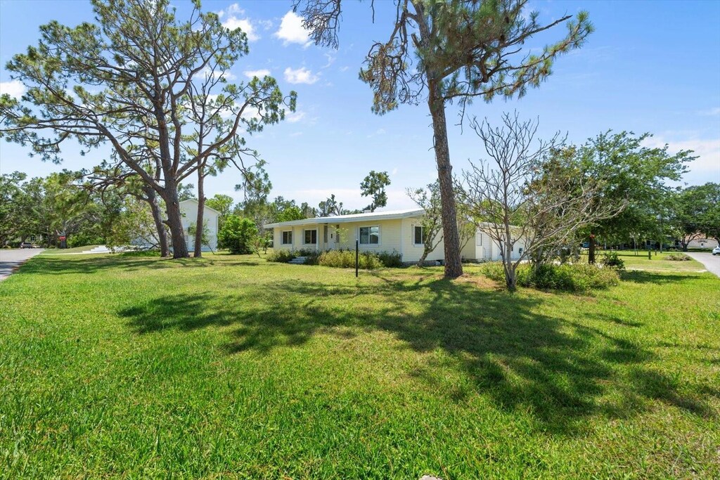 815 31st Ave W, Palmetto, FL 34221 - photo 1