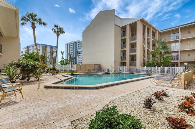 845 Benjamin Franklin Dr Unit 101, Sarasota, FL 34236 - community pool featuring fence and a patio