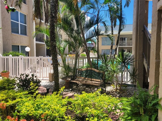 845 Benjamin Franklin Dr Unit 101, Sarasota, FL 34236 - view of yard featuring fence