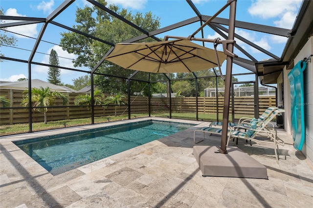 2708 Fort Worth St, Sarasota, FL 34231 - view of pool featuring a patio, glass enclosure, and a fenced backyard