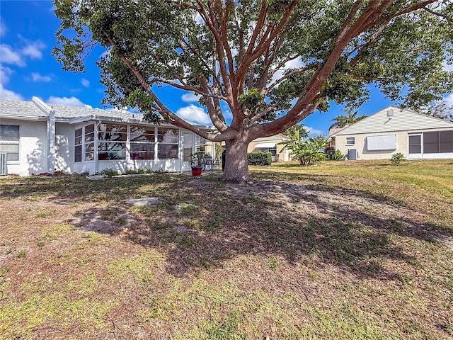 3909 40th St W, Bradenton, FL 34205 - view of yard featuring a sunroom