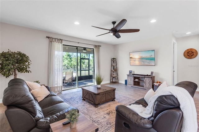 10806 52nd Ct E, Parrish, FL 34219 - living area with ceiling fan, recessed lighting, and light wood-type flooring