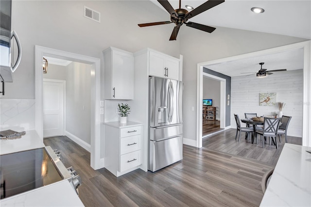 75 Inlets Blvd Unit 75, Nokomis, FL 34275 - kitchen featuring a ceiling fan, wood finished floors, stainless steel fridge, range, and visible vents