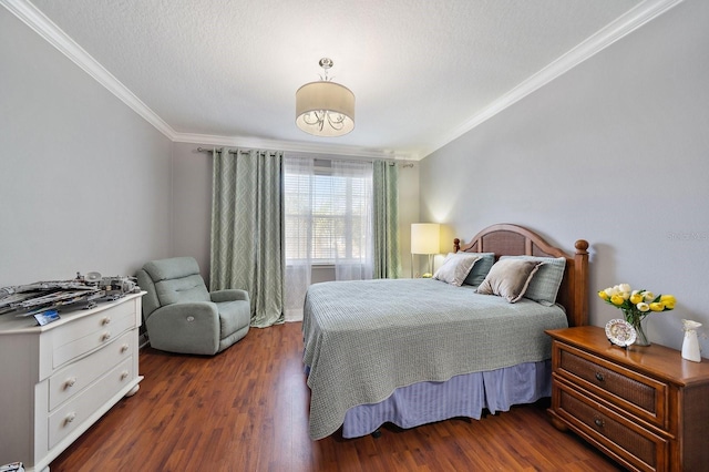 3405 54th Dr W Unit 102, Bradenton, FL 34210 - bedroom with crown molding, wood finished floors, and a textured ceiling
