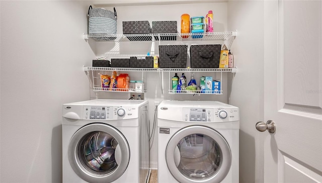9008 White Sage Loop Unit 3605, Lakewood Ranch, FL 34202 - washroom featuring laundry area and separate washer and dryer