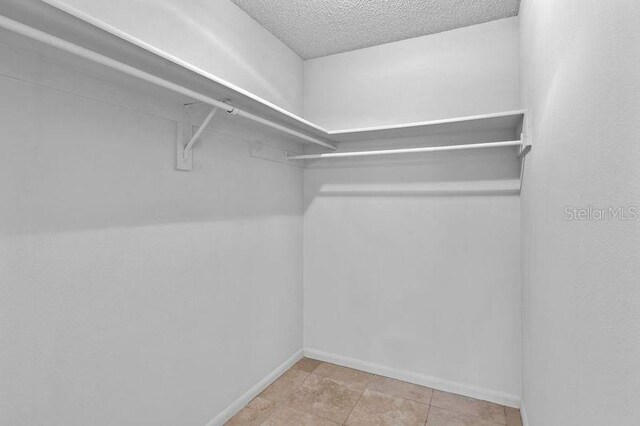 920 36th St W, Bradenton, FL 34205 - view of spacious closet