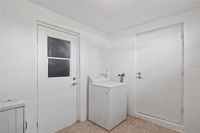 3505 27th Ave W, Bradenton, FL 34205 - washroom with washer / clothes dryer