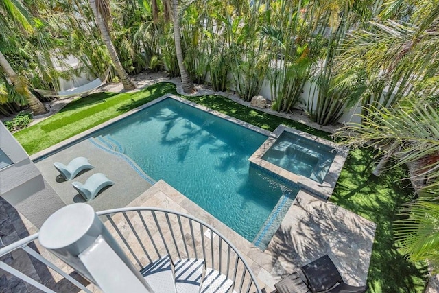222 Willow Ave, Anna Maria, FL 34216 - view of swimming pool with a pool with connected hot tub