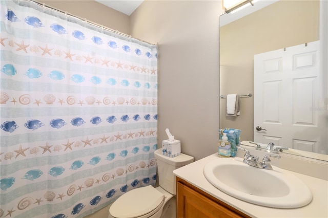 7804 Edmonston Cir, University Park, FL 34201 - bathroom featuring toilet, a shower with shower curtain, and vanity