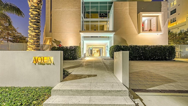 280 Golden Gate Pt Unit 600, Sarasota, FL 34236 - entrance to property with stucco siding