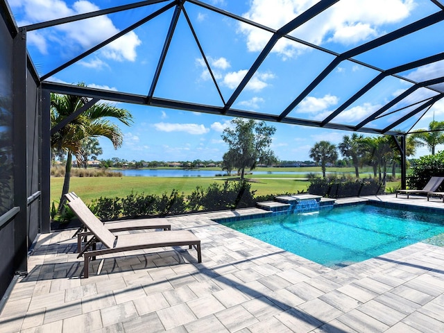 15037 Montello Way, Lakewood Ranch, FL 34211 - outdoor pool with a jacuzzi, a water view, a patio, glass enclosure, and a lawn