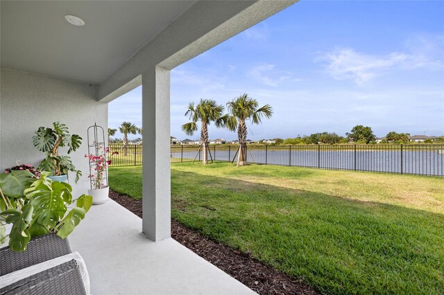 9725 Last Light Gln, Parrish, FL 34219 - view of yard with a water view