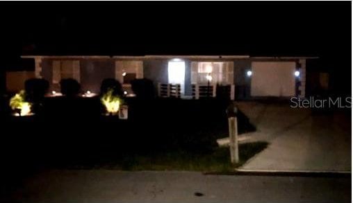 25 Philox Ln, Palm Coast, FL 32164 - view of front of house
