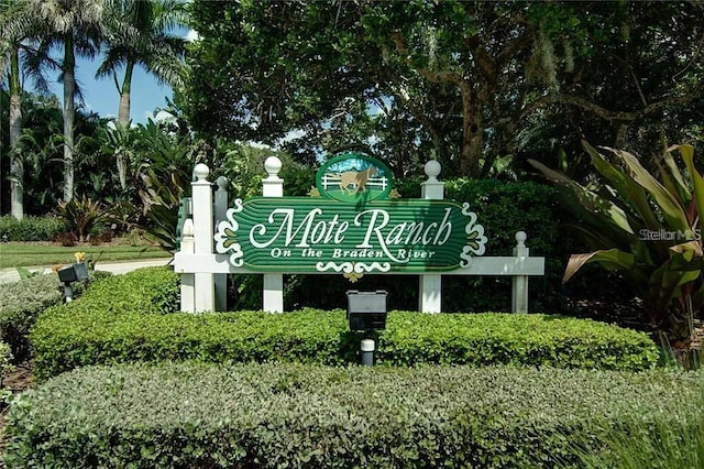 6231 Cypress Bend Ct, University Park, FL 34201 - view of community sign