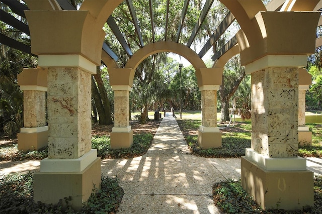 5106 Far Oak Cir, Sarasota, FL 34238 - surrounding community featuring a pergola