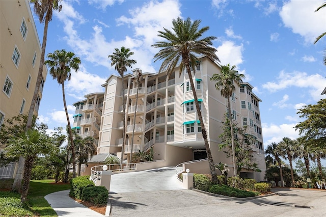242 Hidden Bay Dr Unit 603, Osprey, FL 34229 - view of apartment building / complex featuring driveway
