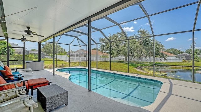 12339 Hollybush Ter, Lakewood Ranch, FL 34202 - swimming pool with a patio area, a yard, a lanai, and a residential view