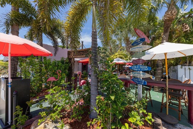 501 Key Royale Dr, Holmes Beach, FL 34217 - view of yard