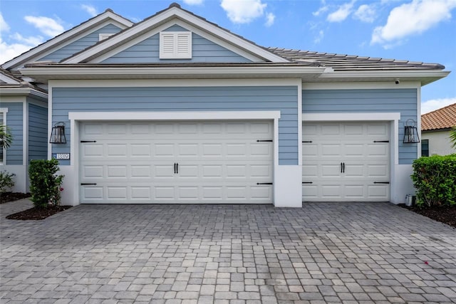 13319 Deep Blue Pl, Bradenton, FL 34211 - garage with decorative driveway