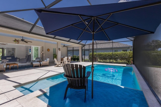 14210 9th Ter NE, Bradenton, FL 34212 - outdoor pool with ceiling fan, outdoor lounge area, a patio area, and a lanai