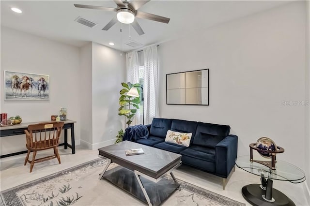 living area featuring recessed lighting, visible vents, ceiling fan, and baseboards
