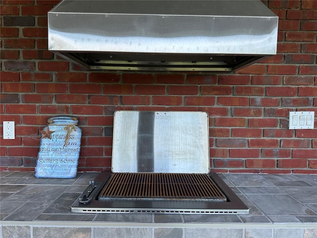 708 E Main St, Wauchula, FL 33873 - exterior details with brick siding and range hood