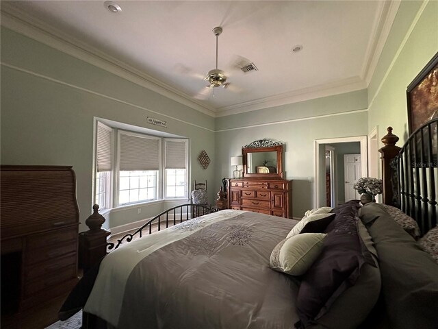 708 E Main St, Wauchula, FL 33873 - bedroom featuring a ceiling fan, crown molding, and visible vents