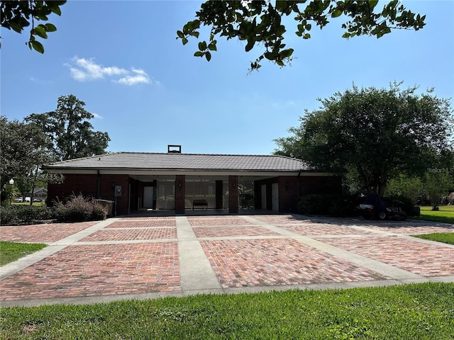 708 E Main St, Wauchula, FL 33873 - single story home featuring a tile roof