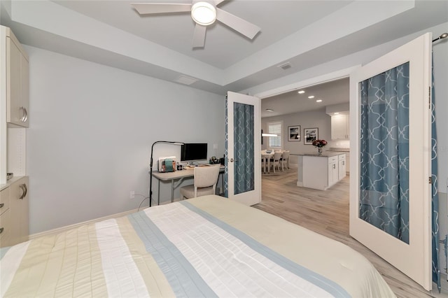 bedroom with a ceiling fan, visible vents, recessed lighting, and light wood-style floors