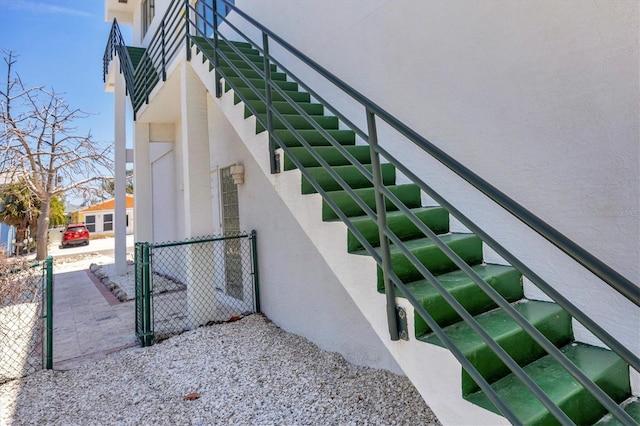2918 Avenue Ave E, Holmes Beach, FL 34217 - view of stairway