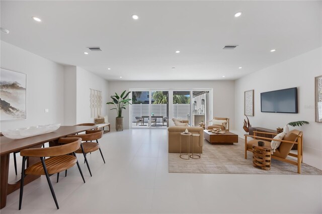 2596 Floyd St, Sarasota, FL 34239 - living room featuring recessed lighting