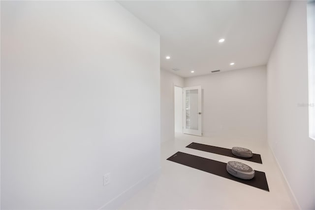2596 Floyd St, Sarasota, FL 34239 - spare room with recessed lighting and baseboards