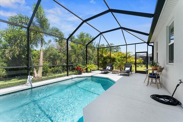 4515 Roycroft Ter, Parrish, FL 34219 - swimming pool featuring a patio and a lanai