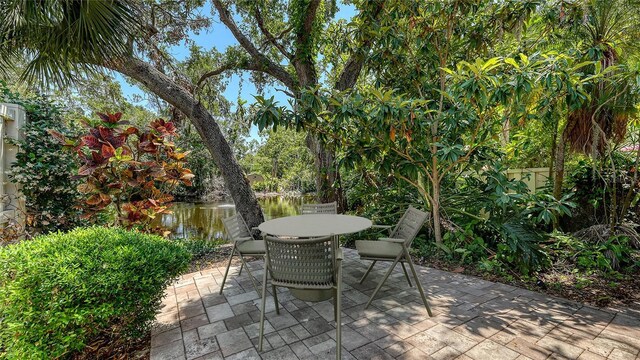 3605 Quail Hollow Ln, Bradenton, FL 34210 - view of patio with outdoor dining area