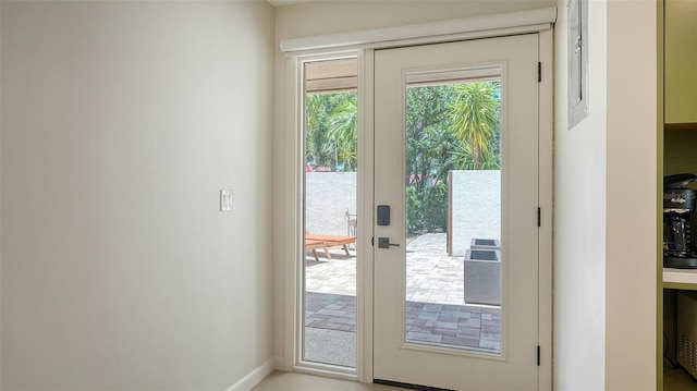 3605 Quail Hollow Ln, Bradenton, FL 34210 - doorway with baseboards