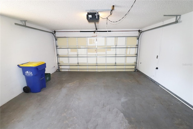 2521 Tamarind Dr, Edgewater, FL 32141 - garage featuring a garage door opener