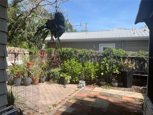 2415 Pelican Dr, Sarasota, FL 34237 - view of patio featuring fence