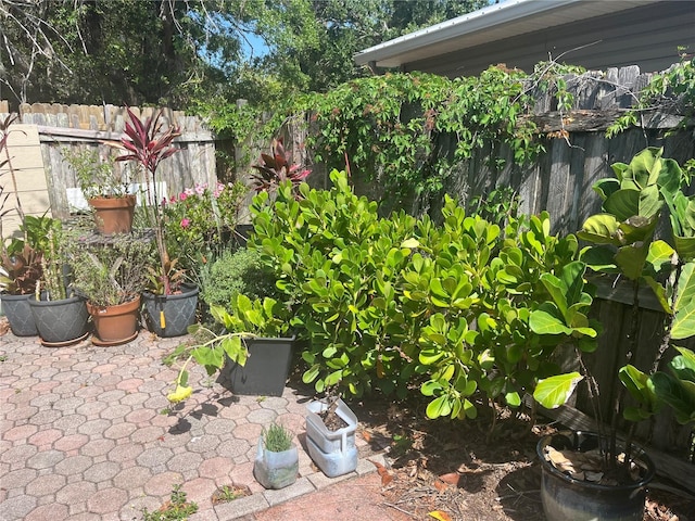 2415 Pelican Dr, Sarasota, FL 34237 - view of patio / terrace featuring a fenced backyard