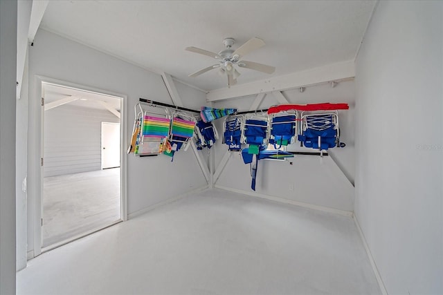 unfurnished bedroom featuring ceiling fan and baseboards