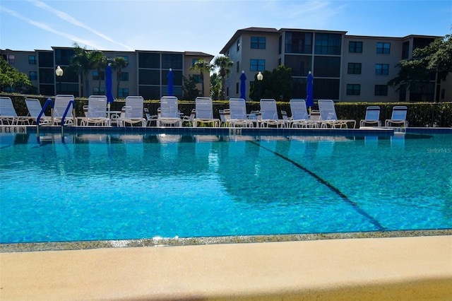 625 30th Ave W Unit G210, Bradenton, FL 34205 - view of community pool