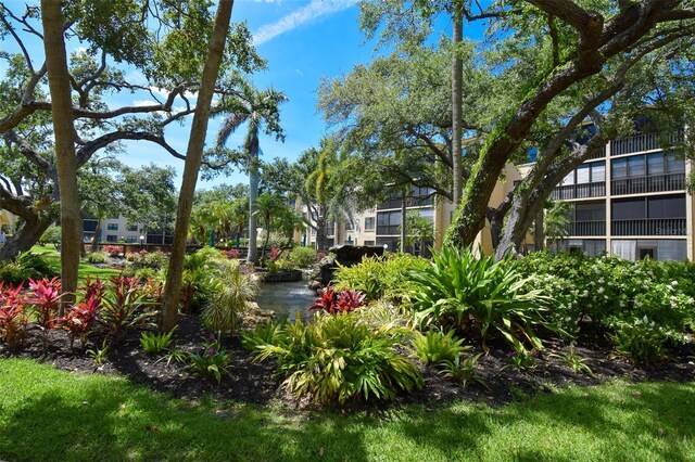 625 30th Ave W Unit G210, Bradenton, FL 34205 - view of yard