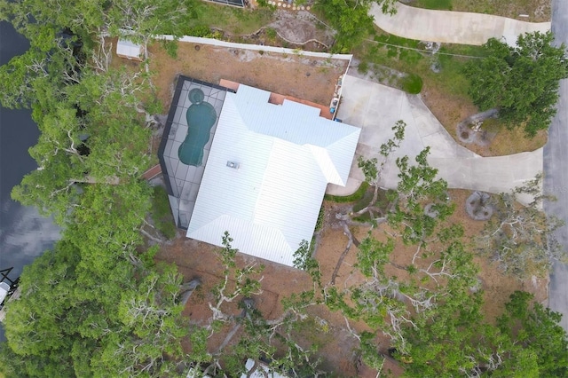 aerial view of property and surrounding area