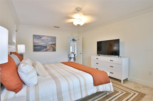 10108 Kingfisher Rd E, Bradenton, FL 34209 - bedroom featuring crown molding
