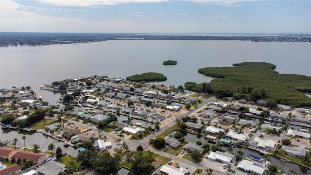 10108 Kingfisher Rd E, Bradenton, FL 34209 - aerial view of property's location featuring a nearby body of water and nearby suburban area