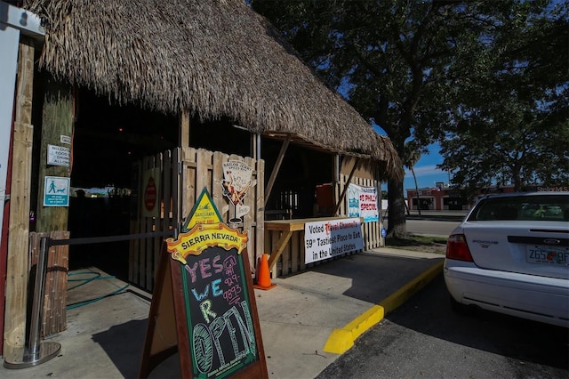 2301 Cass St, Sarasota, FL 34231 - exterior space